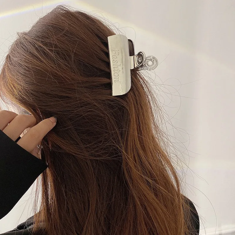 

Retro Elegant Geometric Metal Hair Clip New English Lettering Cute Hair Crab Hair Claw Party For Women