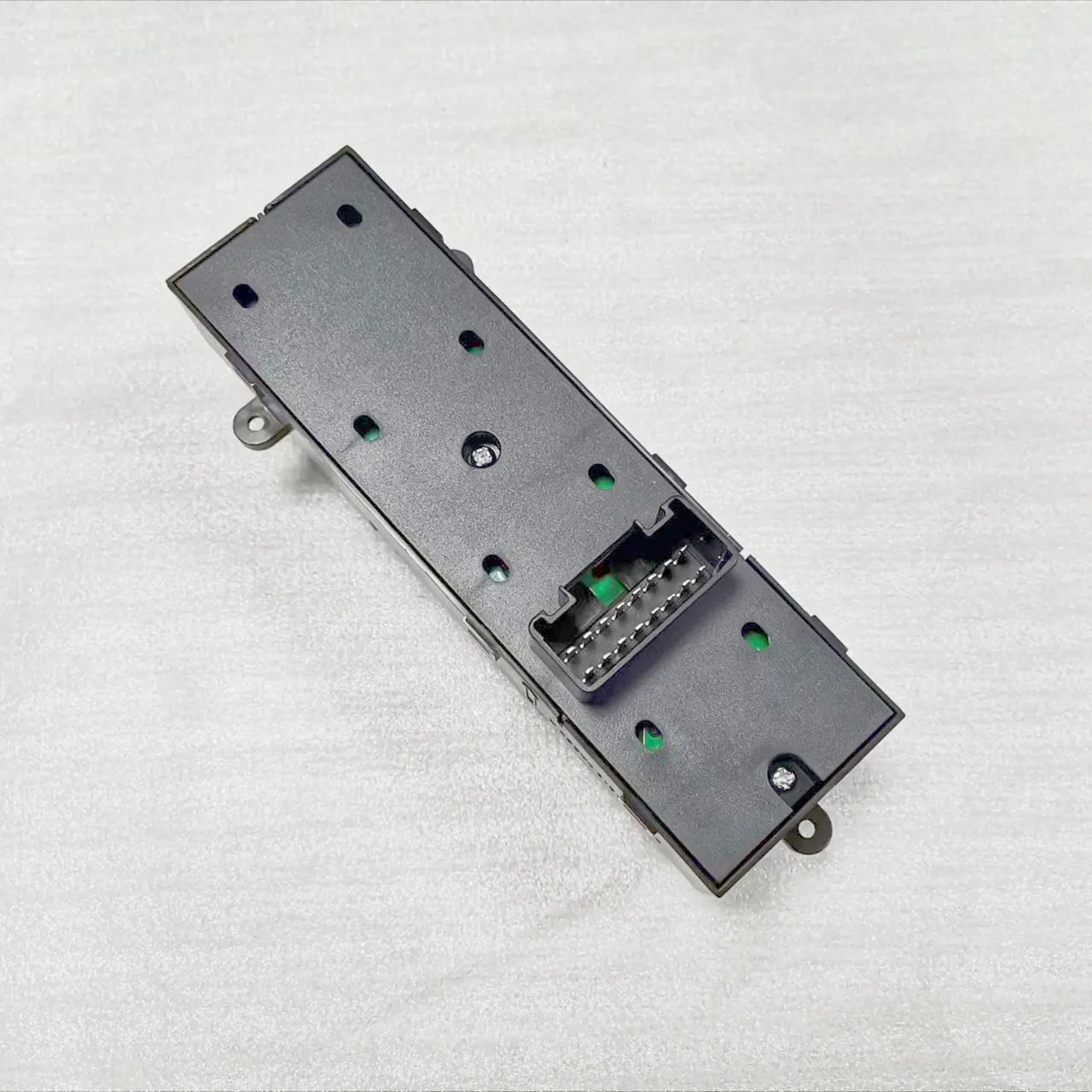 2011-2013  Ƽ OEM 935702T010 93570 2T010 93570-2T010    Ŀ  ġ