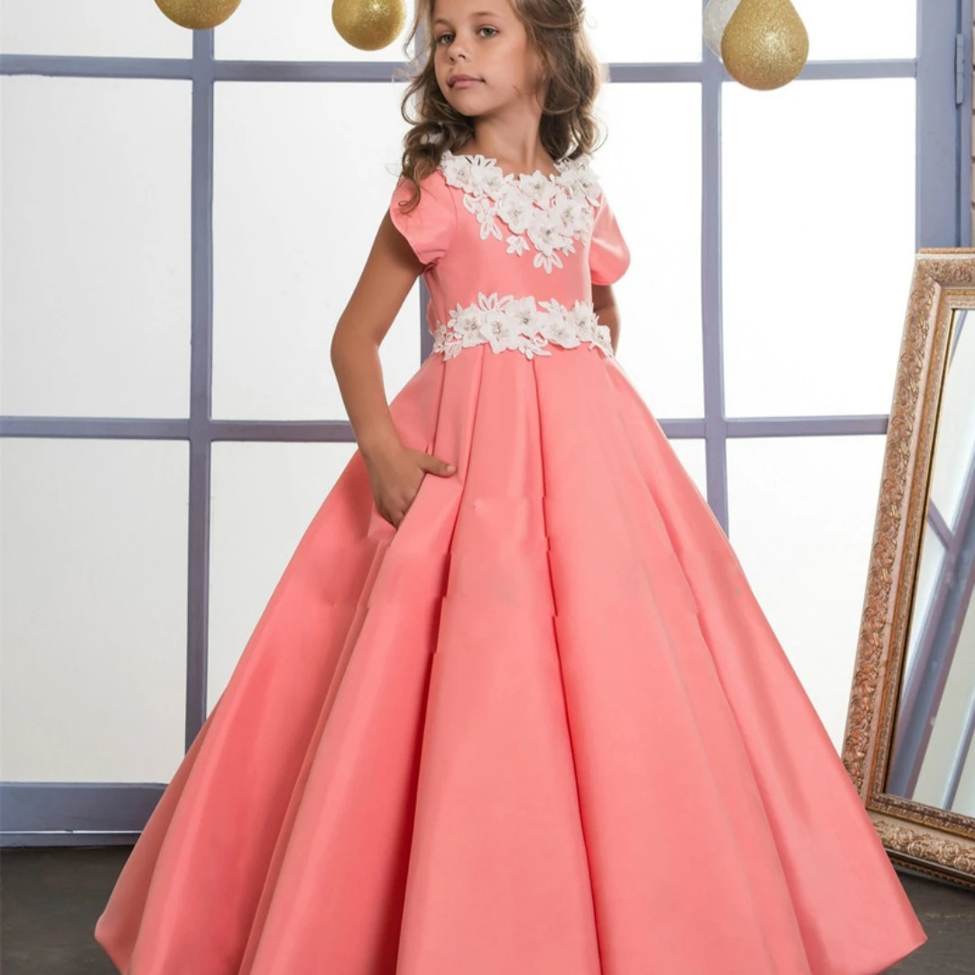 

Flower Girls Dresses 2023 O-Neck Hi-Lo Tulle Kids Wedding Party ress Applique Feather Puffy A-Line Girl Princess Gowns