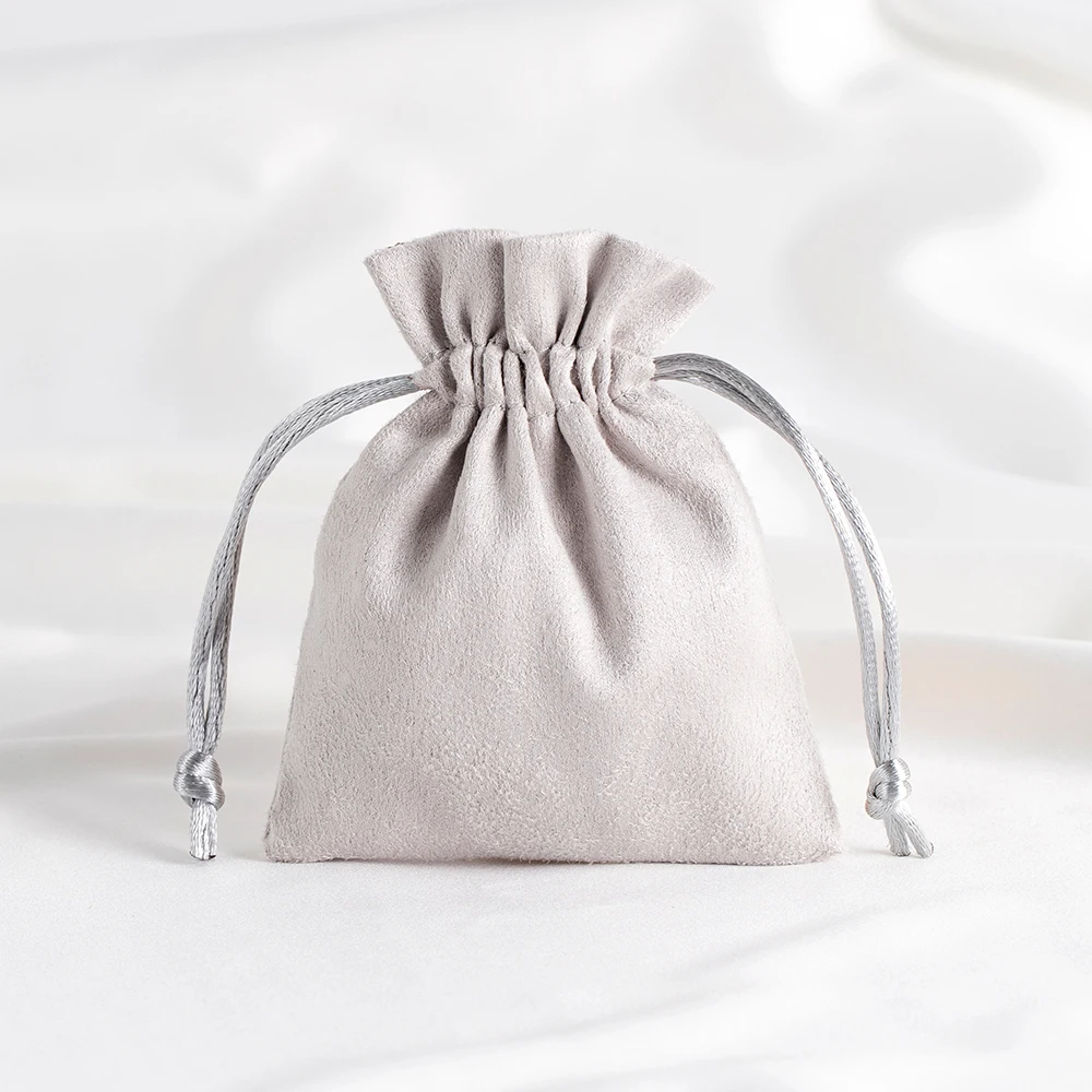 Luxurious Green Velvet Jewelry Gift Pouches - Set of 10