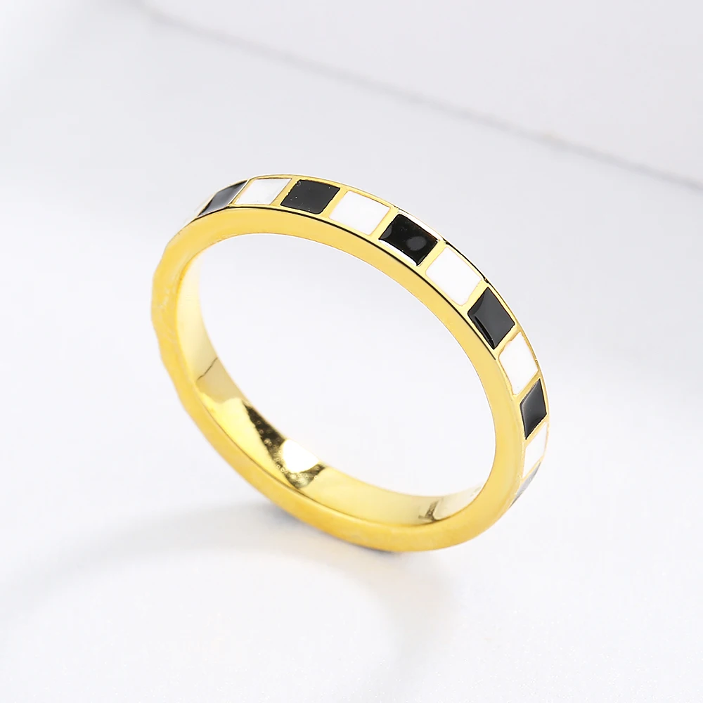 Elegant Checkerboard Black and White Ring - Fashionable Black Gold Jewelry