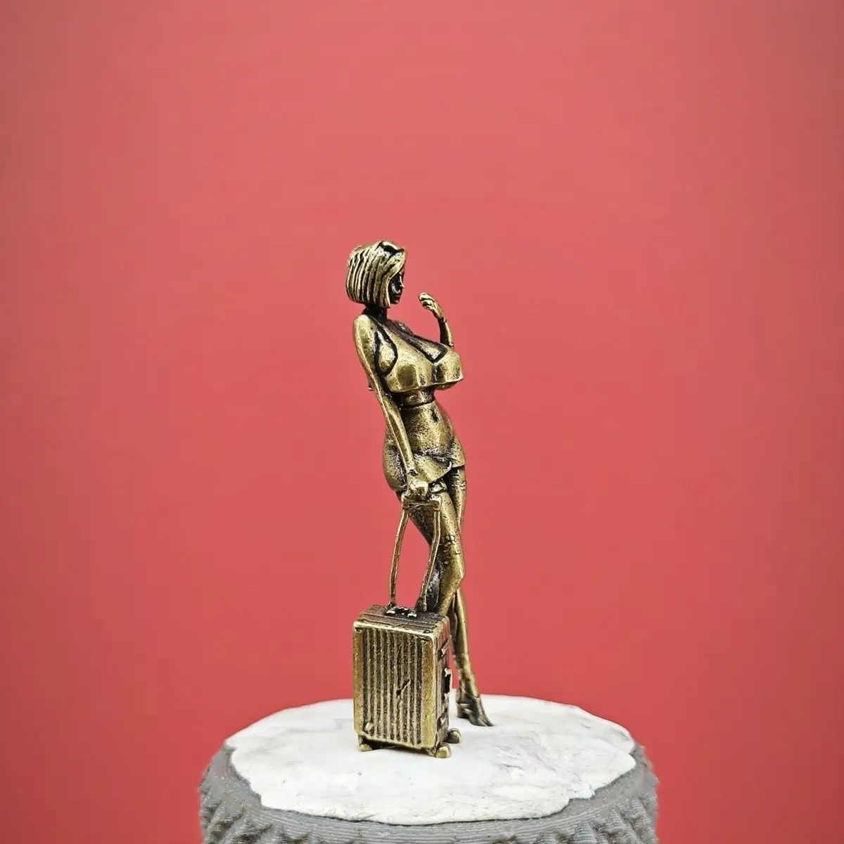 Miniature Modern Fashion Female Figurine Home Decor Ornament, Desk Accent, Collectible Handmade Sculpture - 4