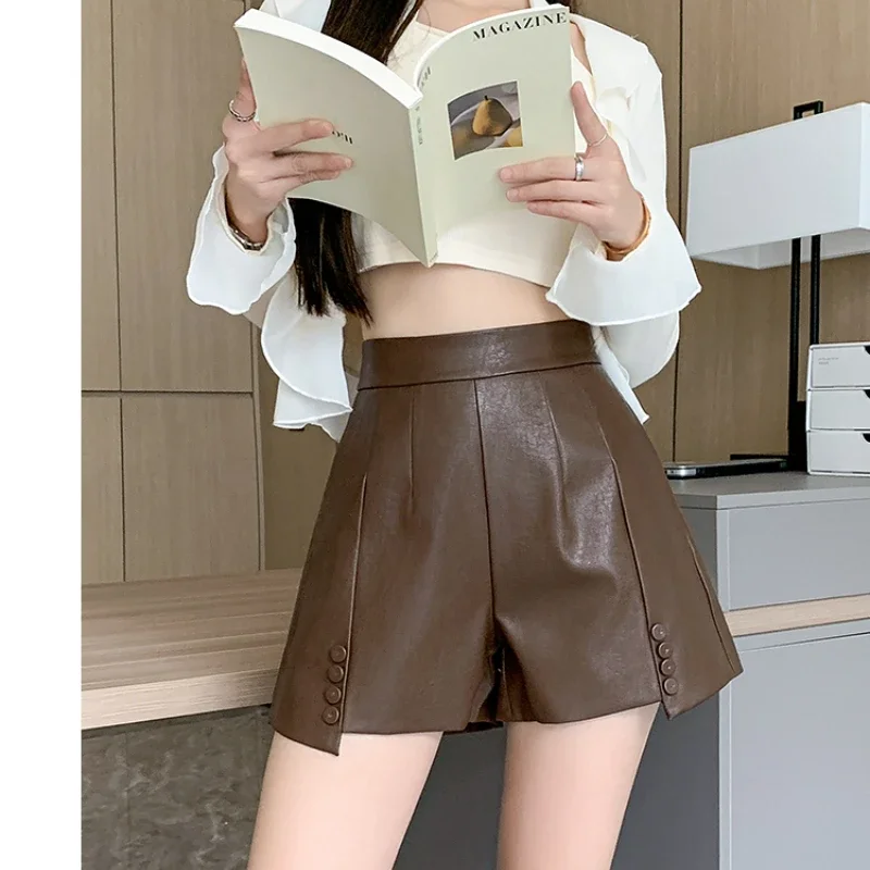 Рисунок 2 - Женские кожаные шорты с завышенной талией