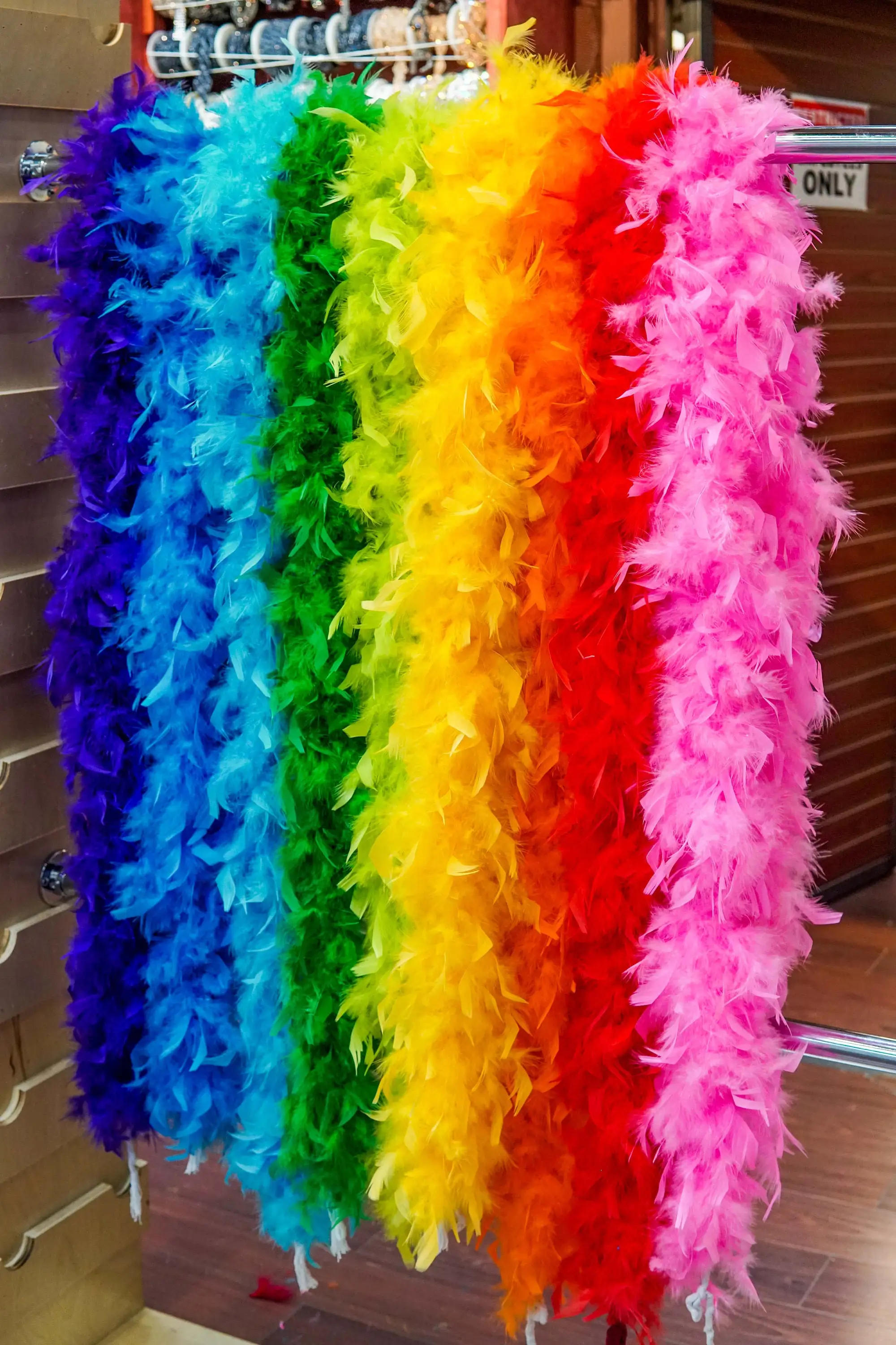 Description Picture 3 of item2M Turkey Marabou Feathers Boa 38g-90g Colored Plumas Dress Shawl DIY Craft Wedding Scarf Decor Sewing Costume Trims Accessories