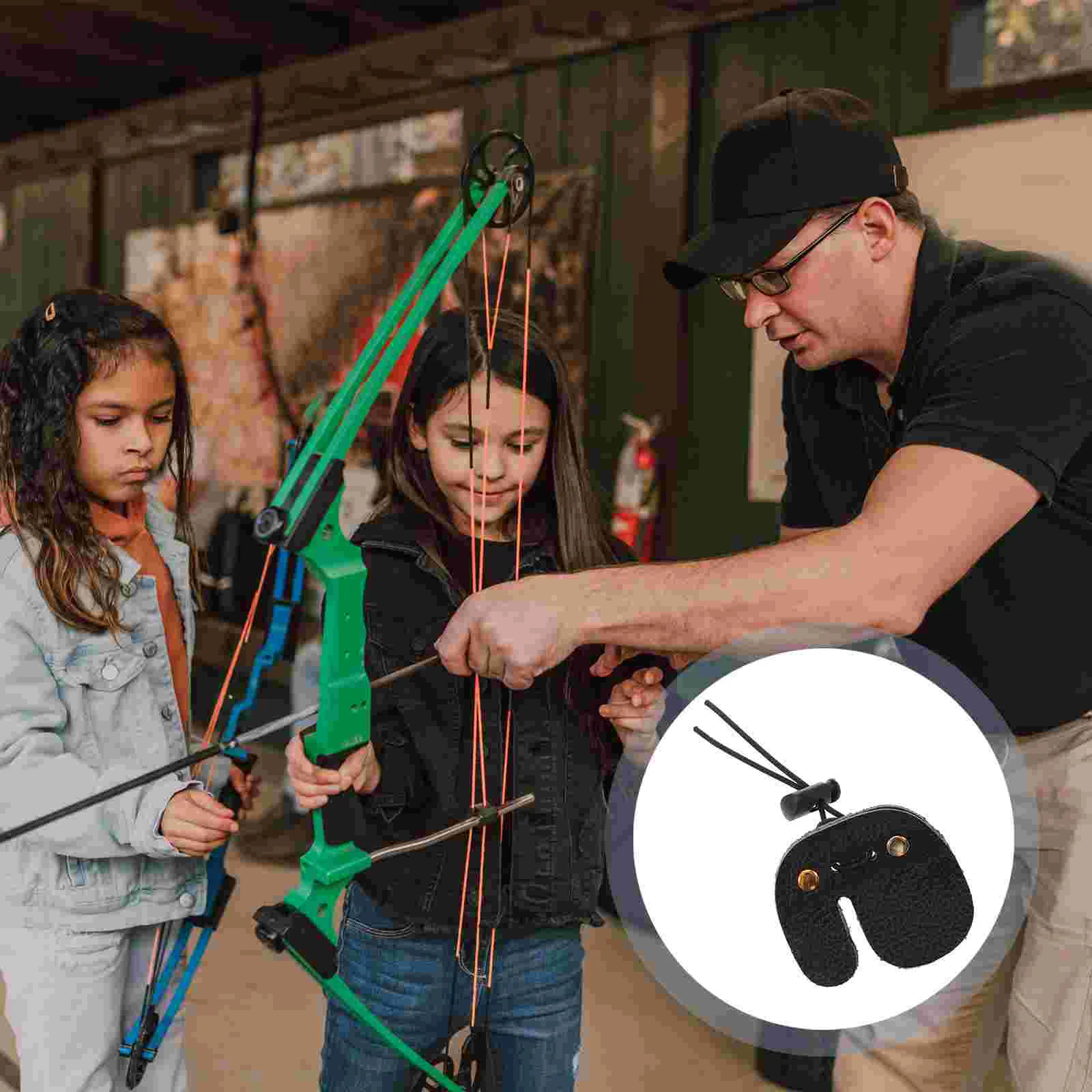 

Cow Handed Finger Tab Archery Hunting Finger Protector for Recurve Bow