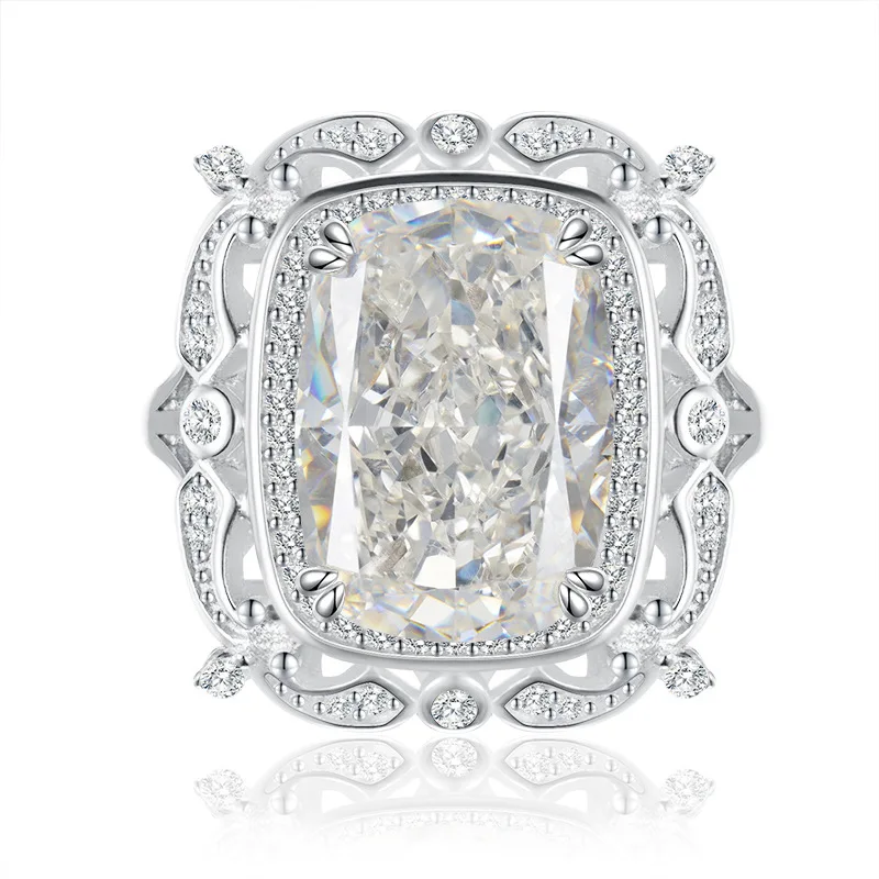 

Кольцо из серебра 2023 пробы с имитацией бриллианта, 10 х14 мм