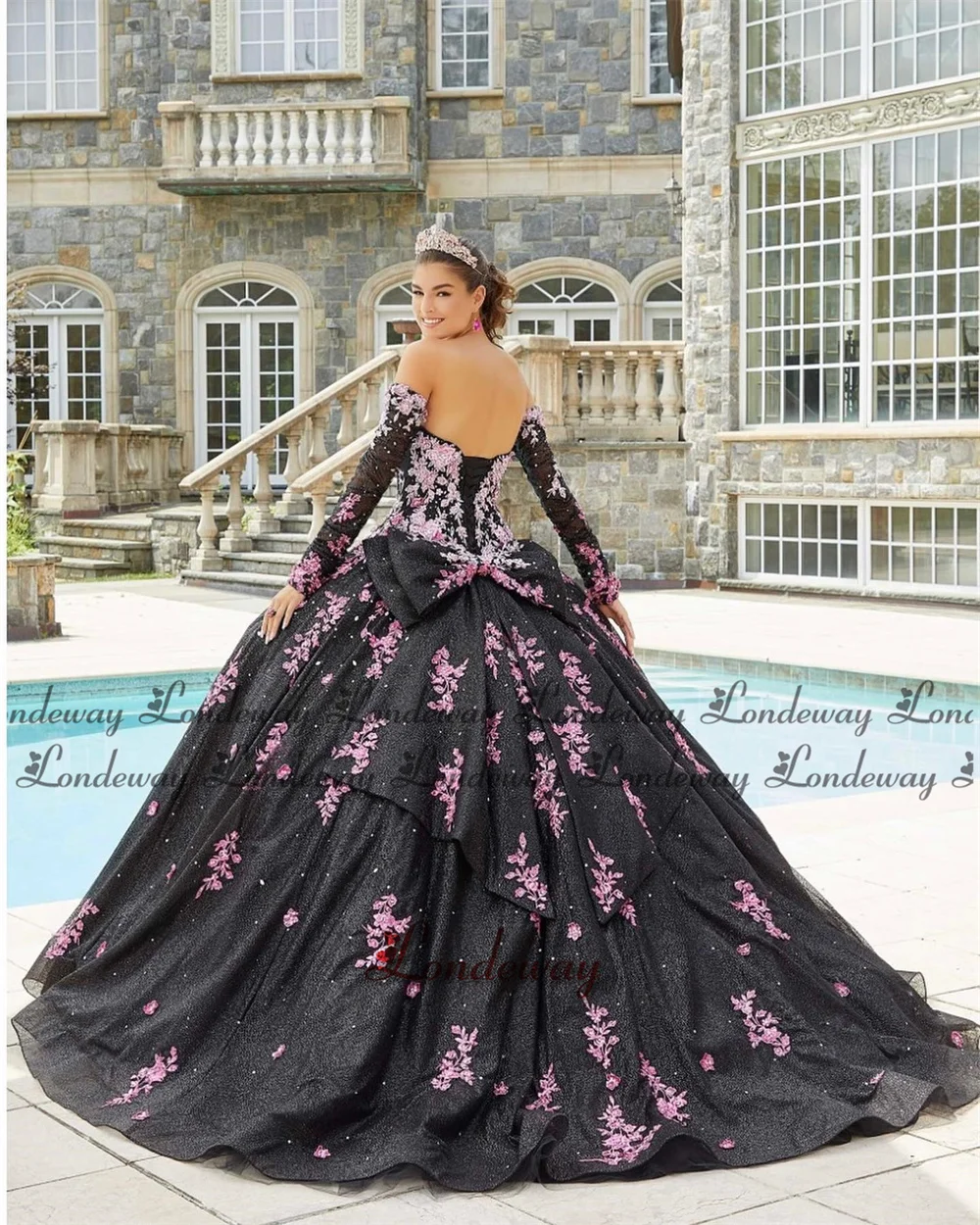 Londeway Trendy Corset Princess Ball Gown Strapless Bow Lace Appliques Long Sleeves Vestidos De 15 Quinceanera Made