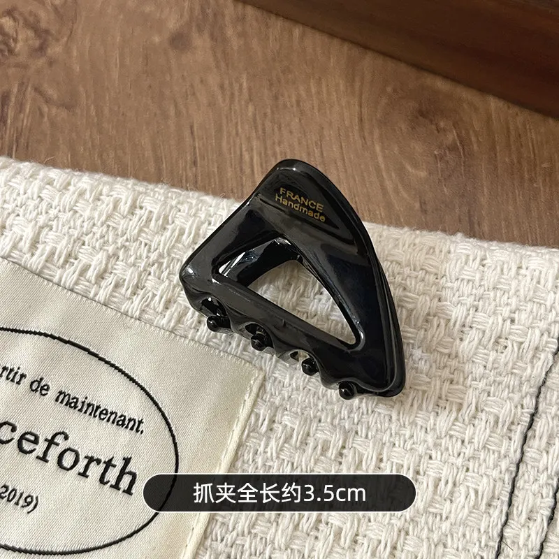 Women's Small Triangular Acetic Acid Hair Clip - Delicate Hair Accessories