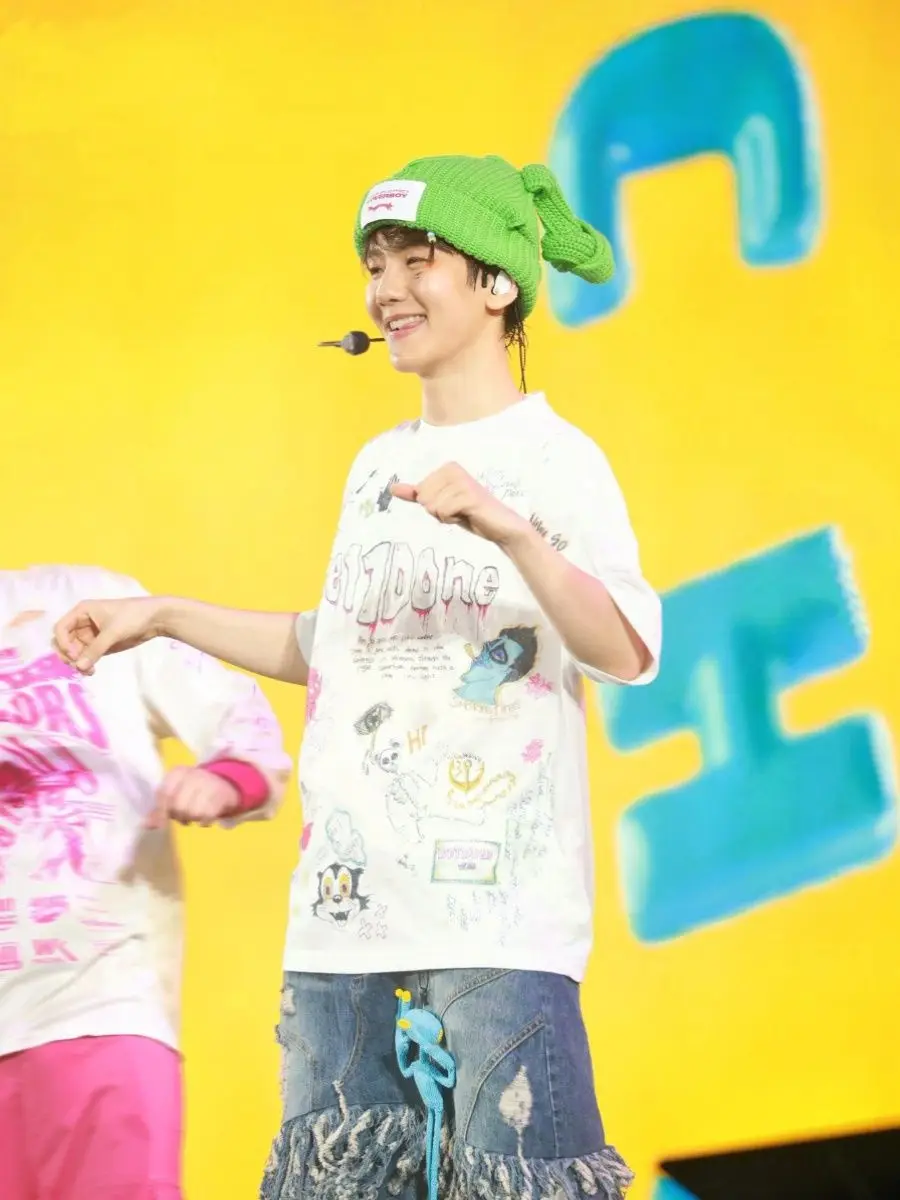 EXO ベッキョン　TーSHIAT Tシャツセット S567bd27d271045f98b9d527e2d66e