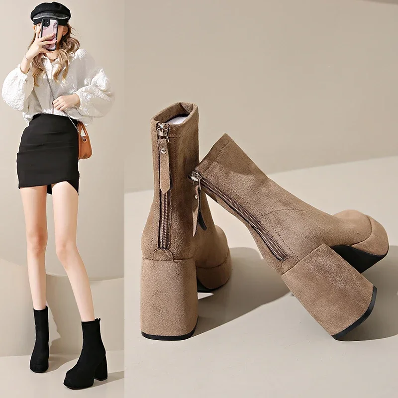 2024 Damenmode-Stiefel mit hohen Absätzen, Winter, neuer britischer Stil, weiche Sohle, rutschfest, Laufsteg, vielseitig, warm halten, Lederschuh – Detail 4