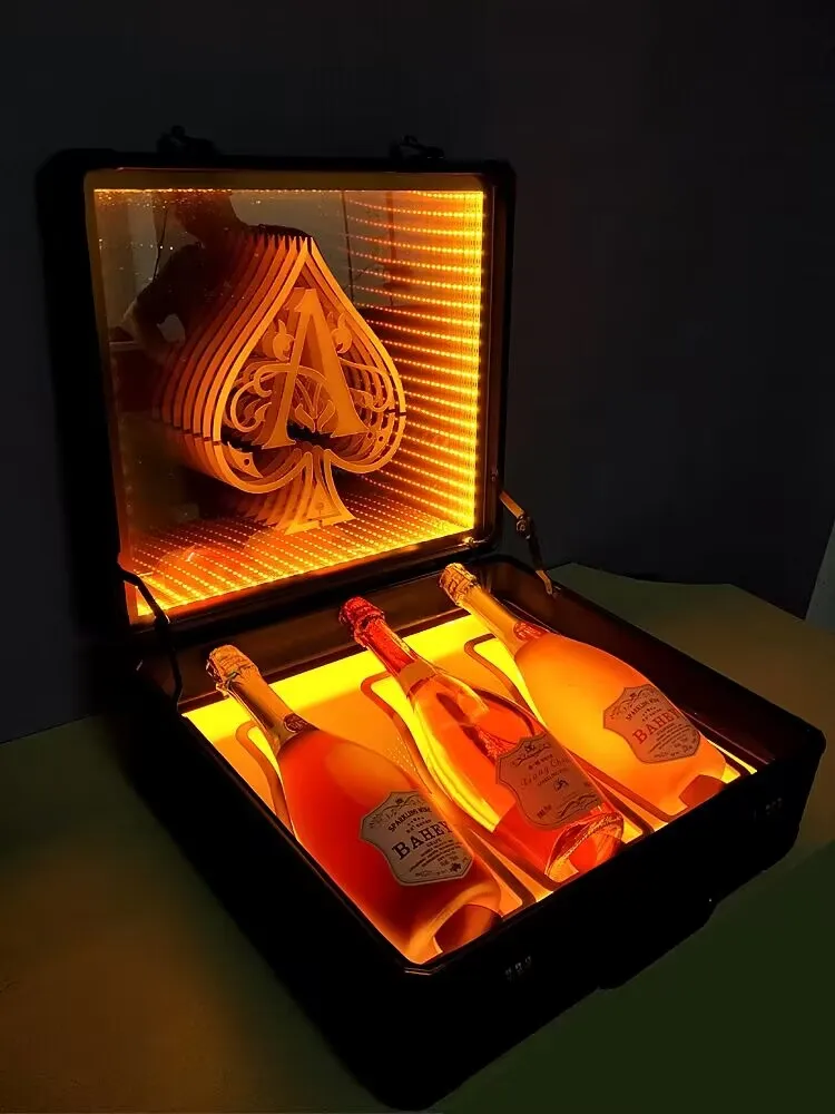 3 Bottles Capacity LED Ace of Spade Champagne Suitcase VIP Wine Bottle Presenter Box Glorifier Display Case For Nightclub Party