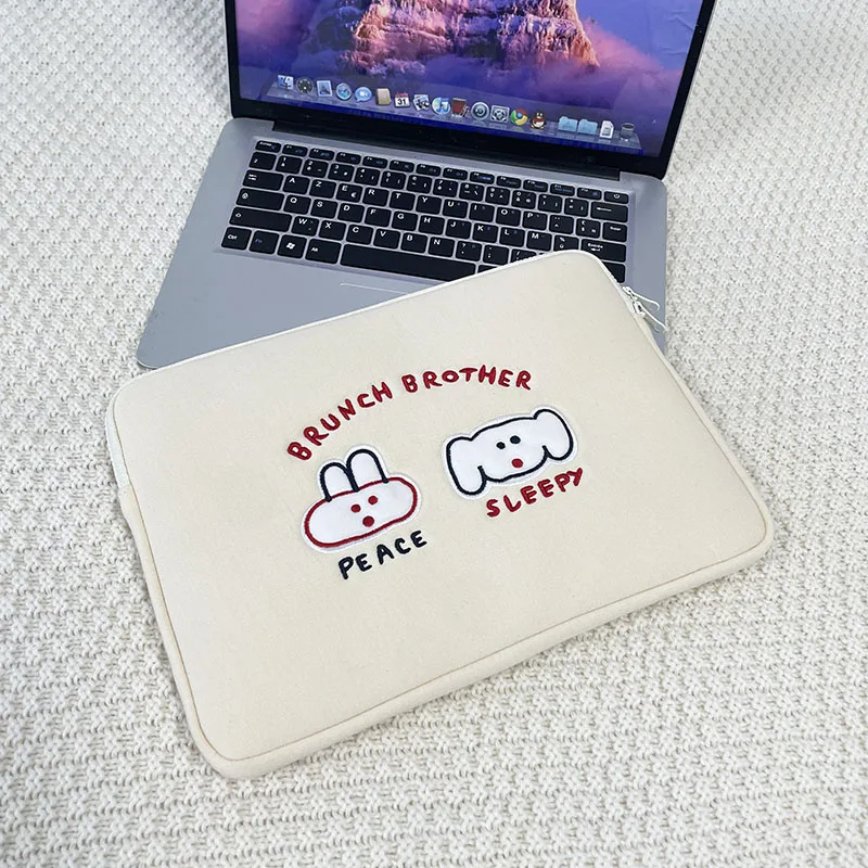 Chic and Stylish Laptop Sleeve - Protective Carrying Case