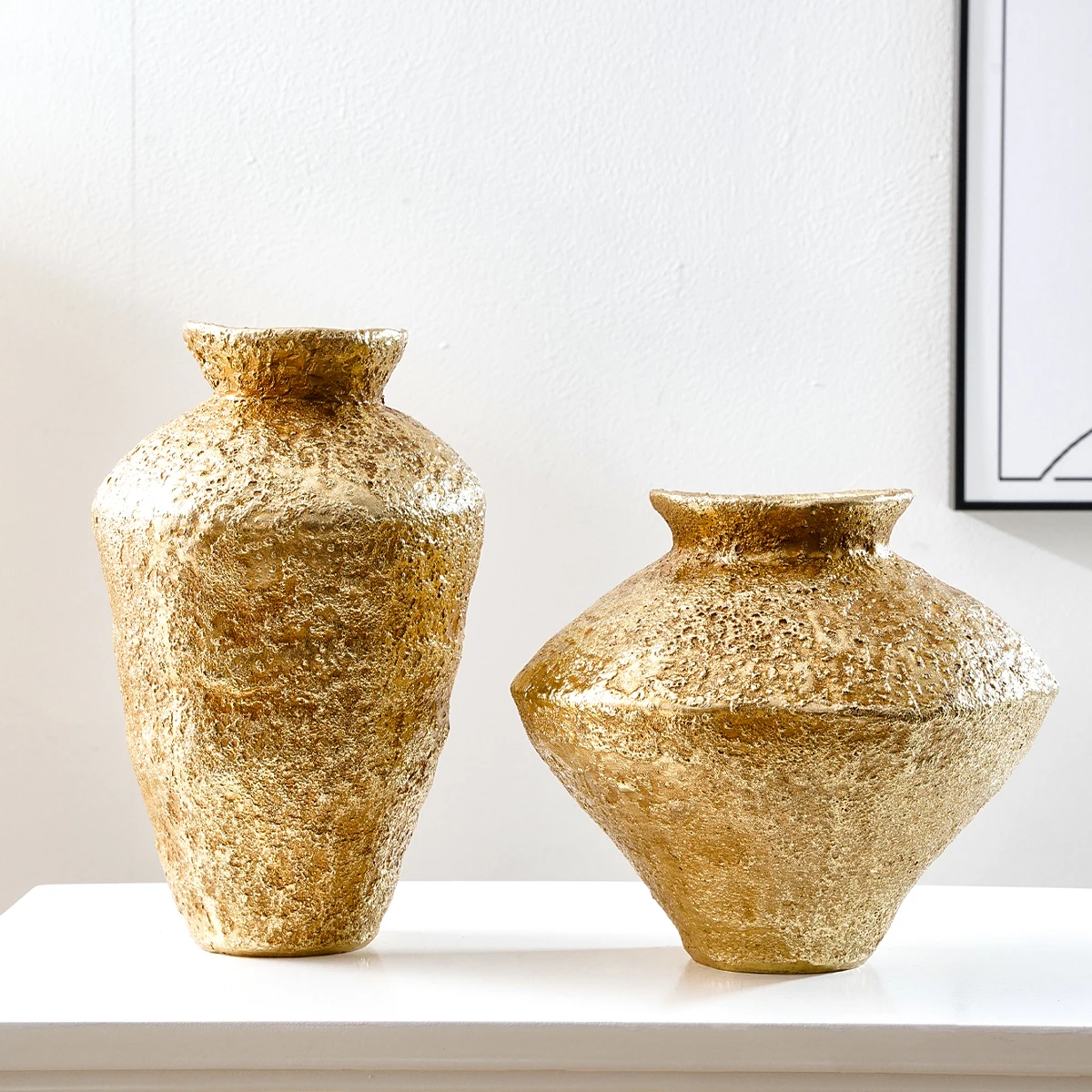 1PC, a retro earthenware jar shaped decorative vase, an antique golden earthenware jar home decorative vase