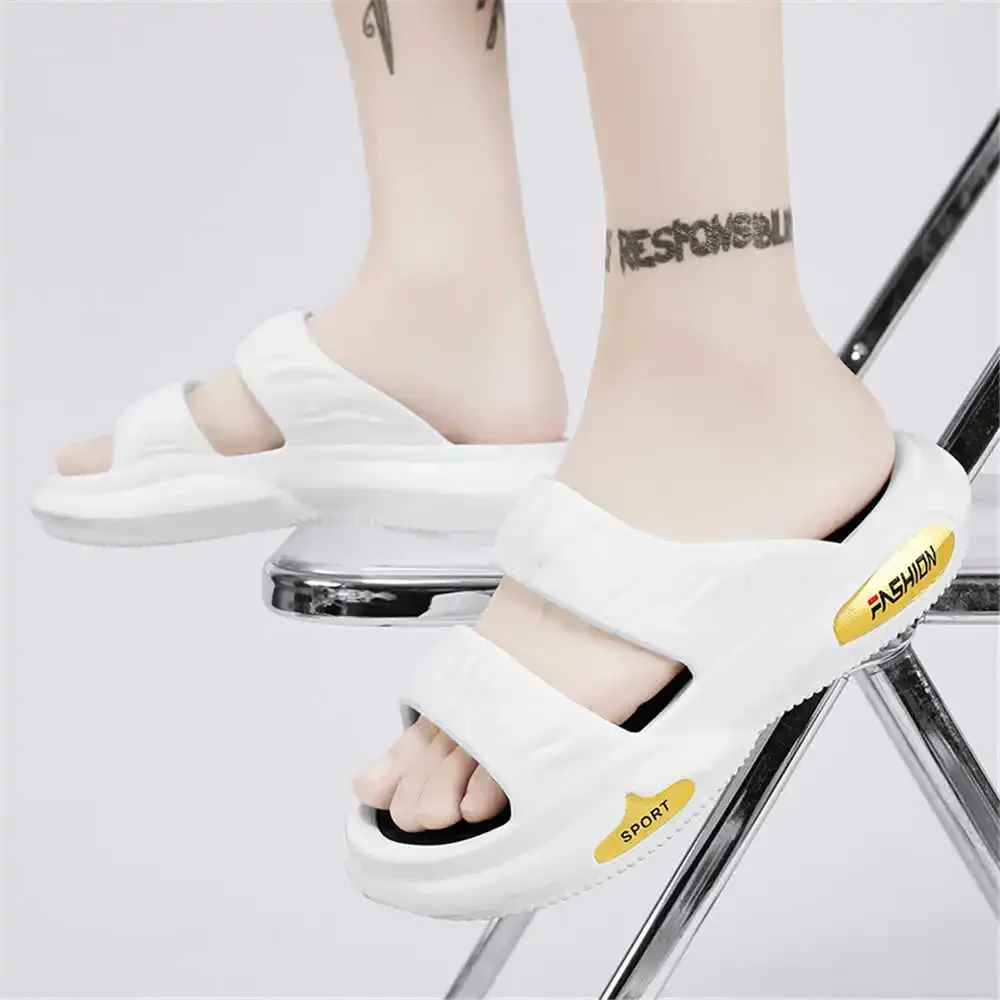 Taglia 40 Numero 38 Sandali In Gomma Pantofole Visitatori Scarpe 47 Uomo Sneakers Sport Sneeker Loofers Marchio Di Lusso Sunny Foreign