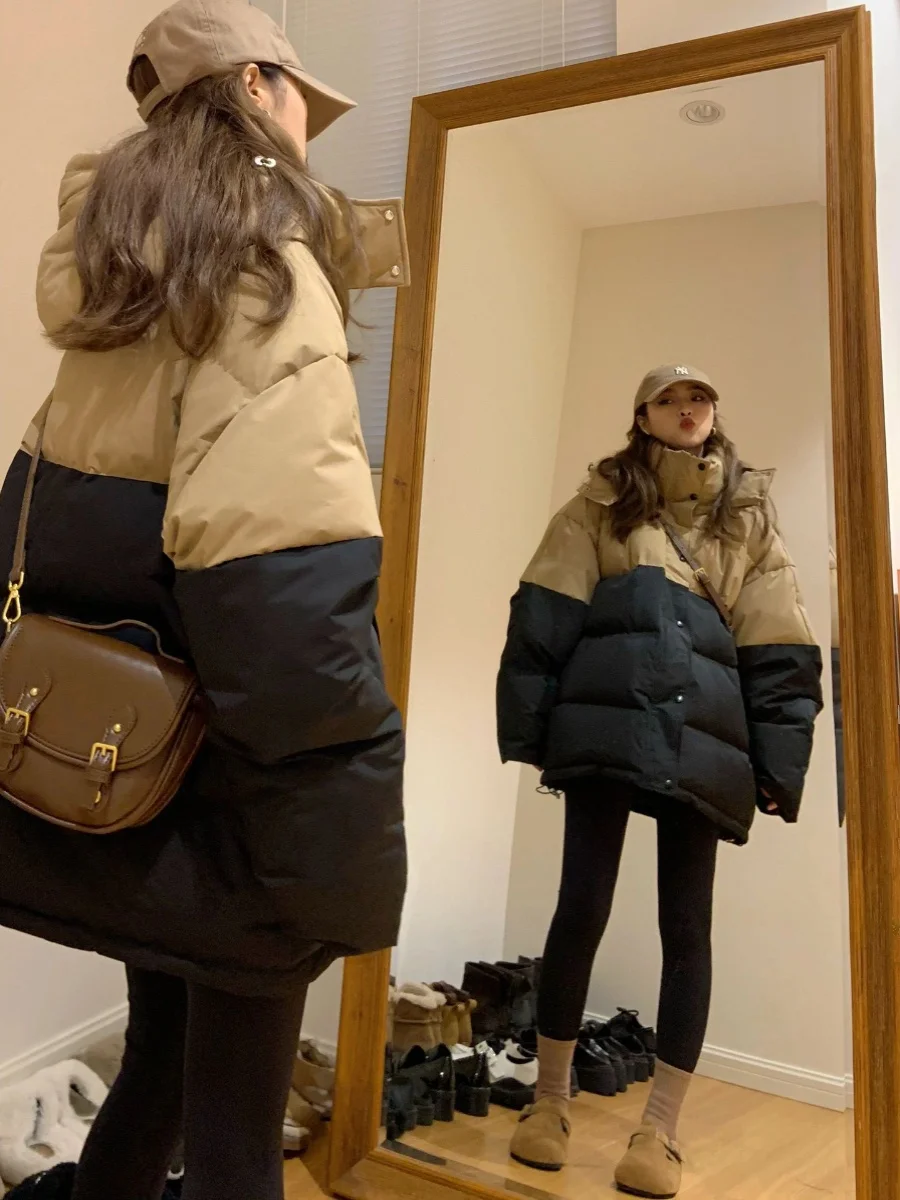 Рисунок 2 - Женская короткая парка с капюшоном