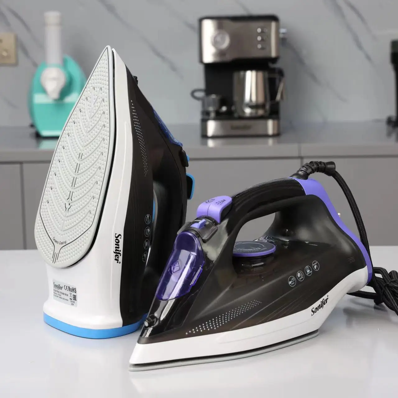 

SF-9083 Electric Steam Iron 2400W Strong Power Handheld Multifunction Steam Ironing Machine