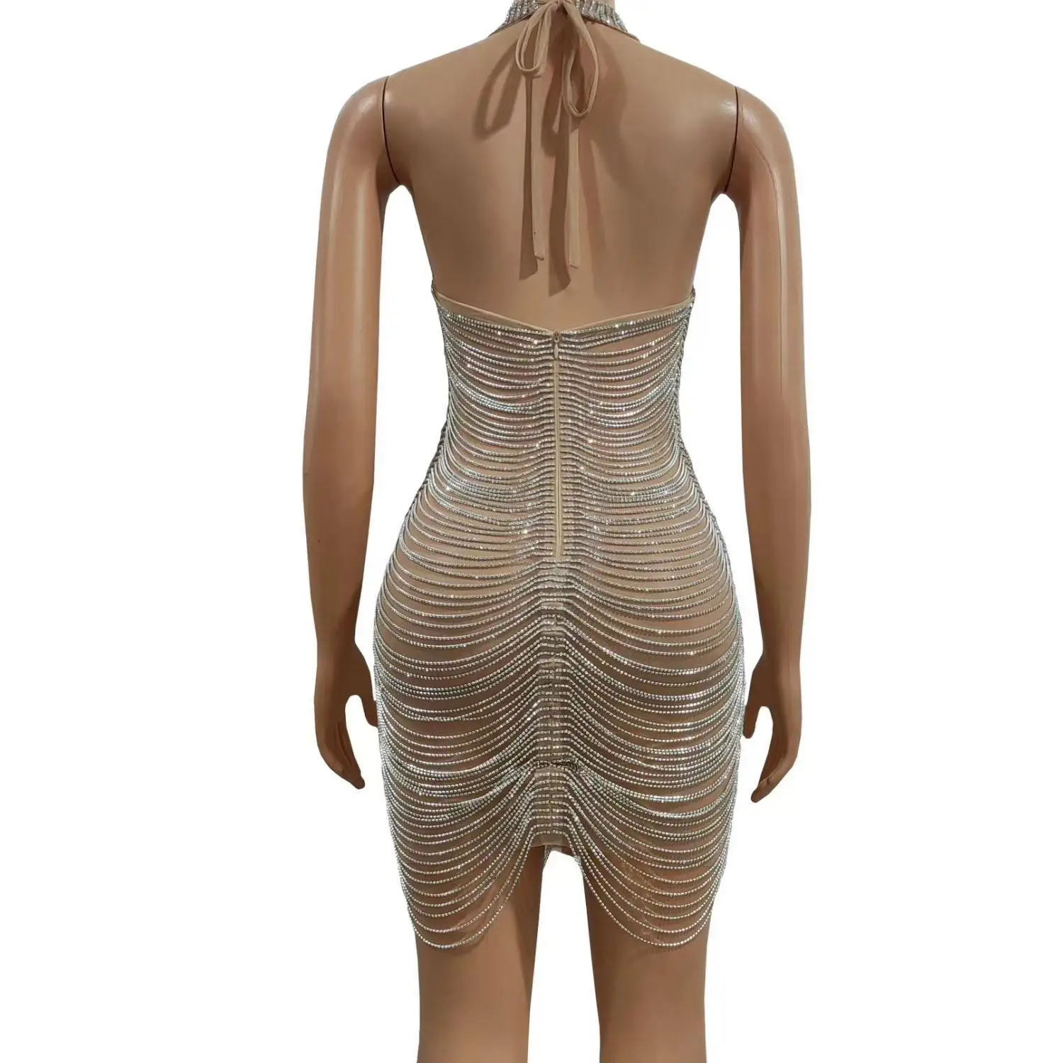 Рисунок 3 - Платье женское короткое с открытой