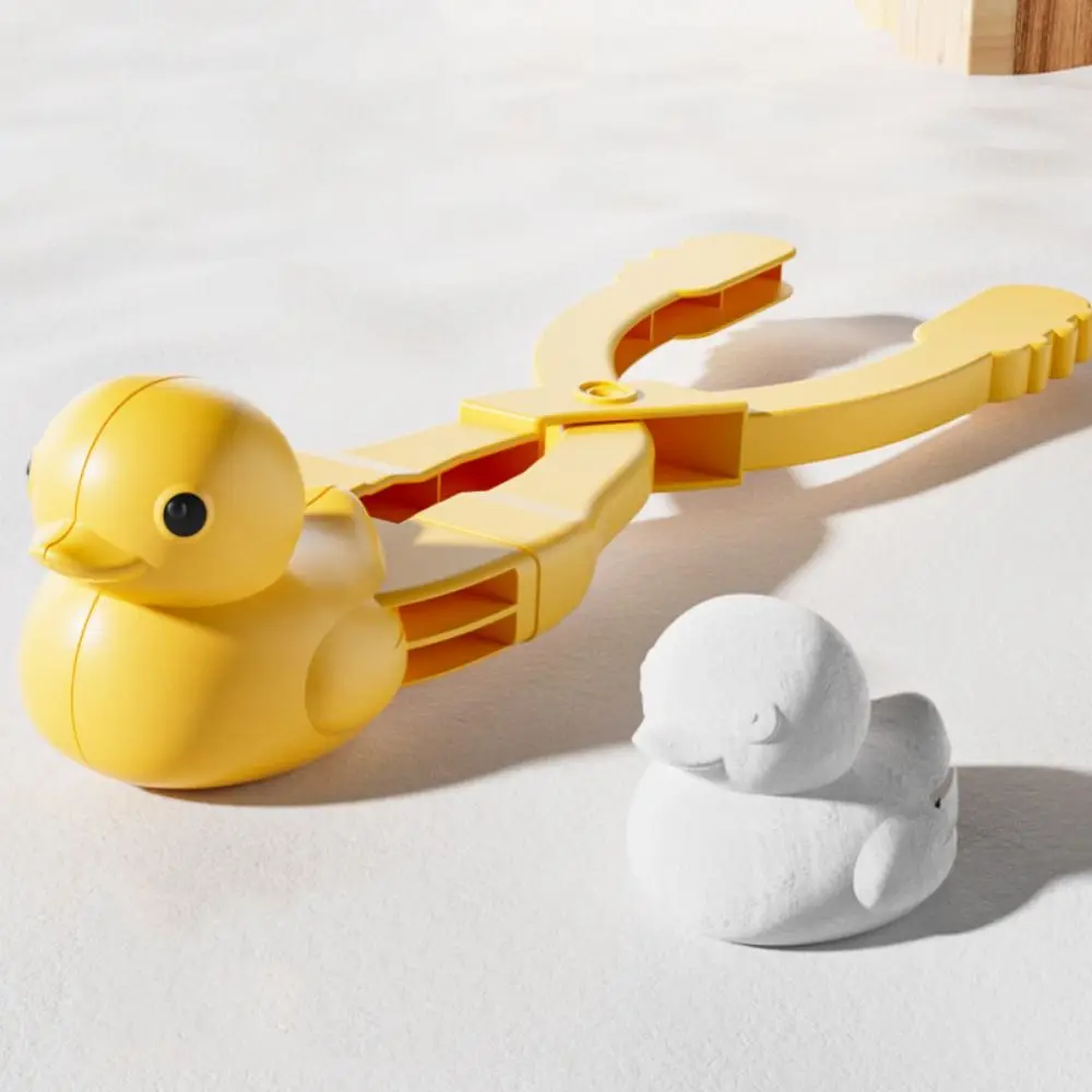 Funny Snowball Maker Clip For Kids Adult Heart Snowflake Duck Shape Clip Tongs for Outdoor Sand Snow Ball Mold Toys Sports Toys 5