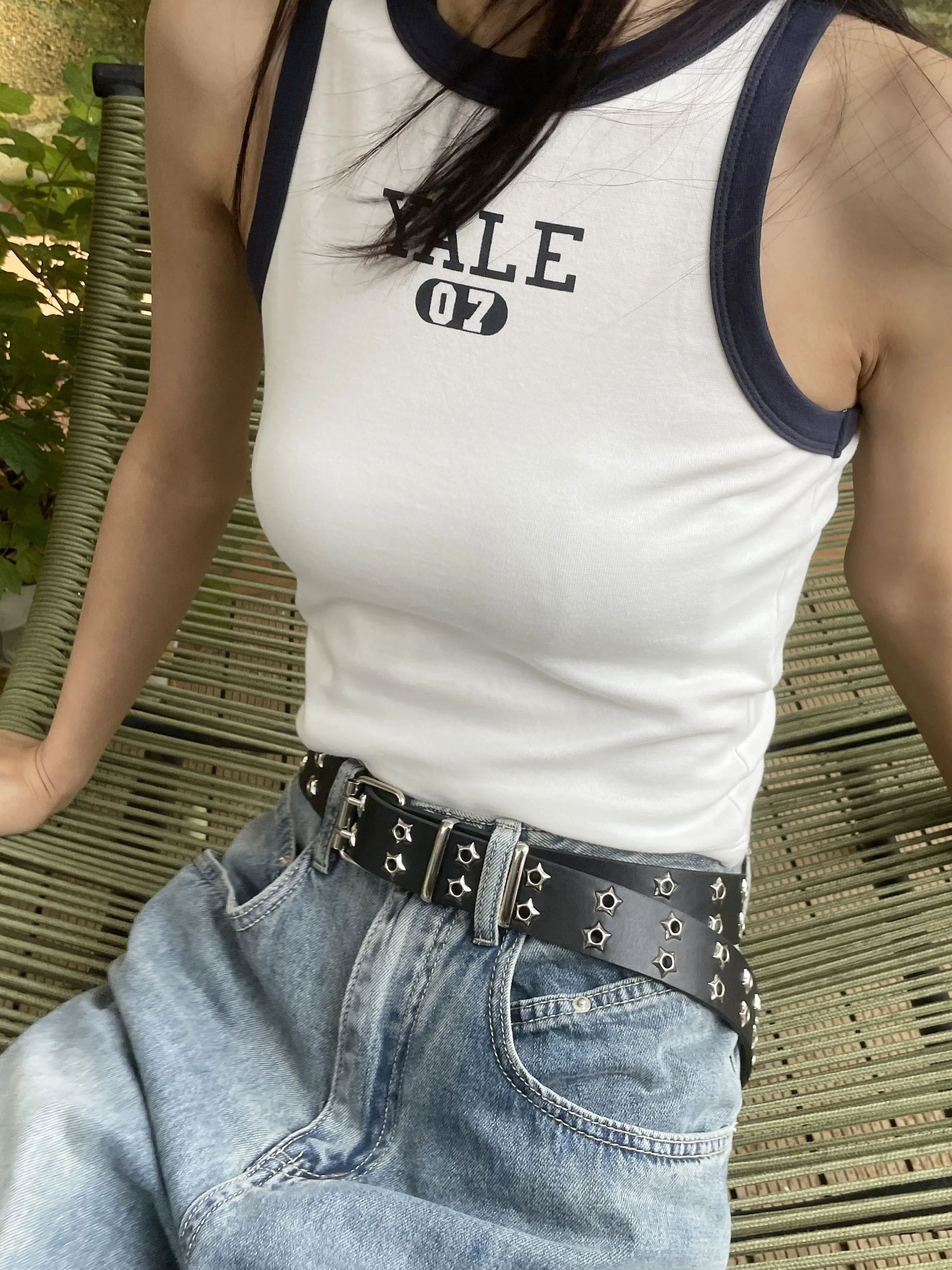 Y2K パンクリベットレザーベルト女性男性スター PU 黒、白の