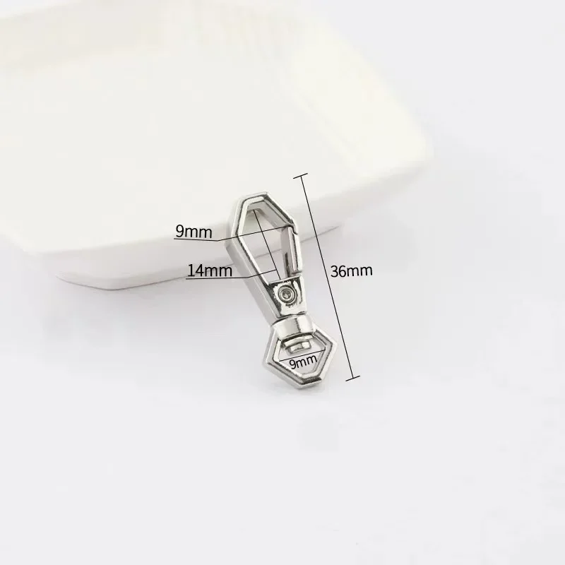 50pcs/Lot Lobster Buckle KeyChains Metal Swivel Bags Strap Buckles Clasp Collar Carabiner Snap Hook DIY KeyChain Bag Accessories