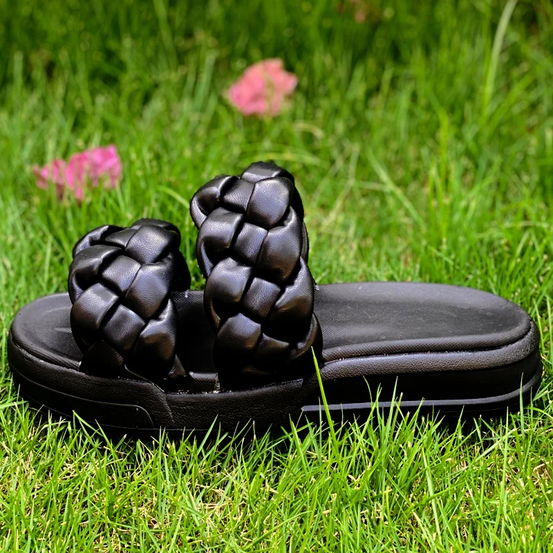 Рисунок 3 - Модные летние тапочки