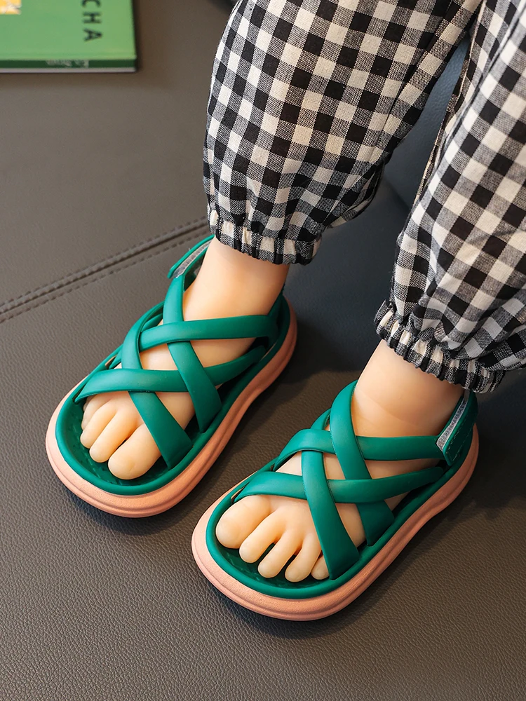 

Children's sandals 2022 summer new boys' shoes little girls' soft soled beach shoes big boys' fashion woven shoes