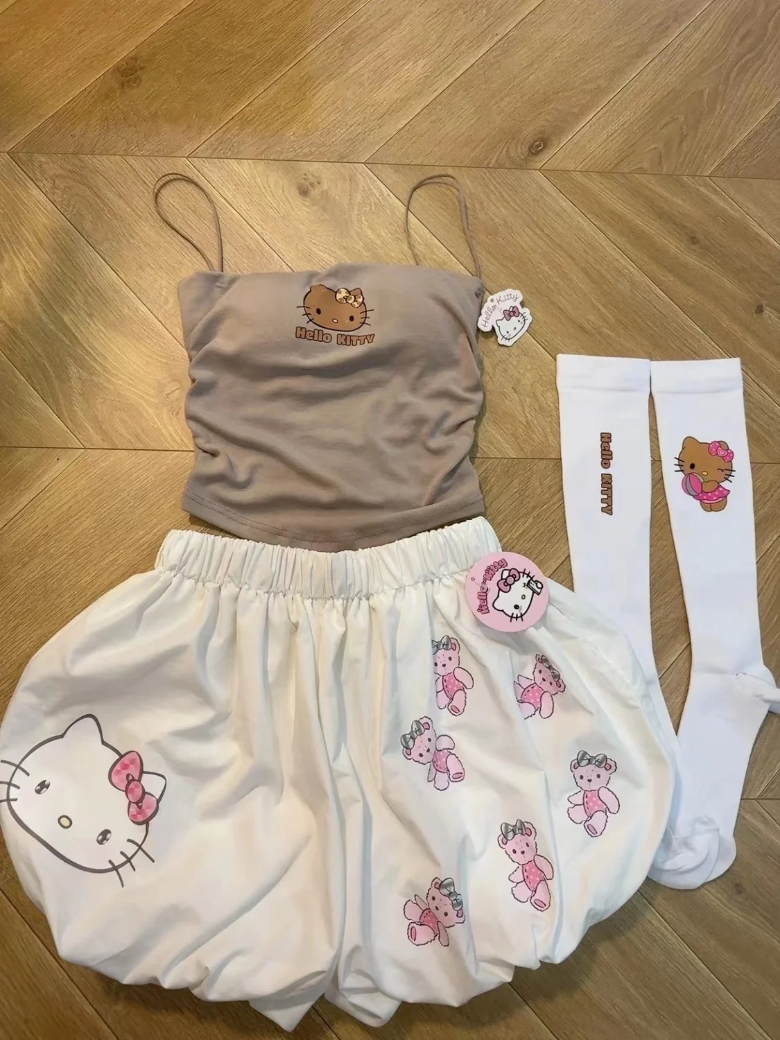 

Hello Kitty Y2K Tank Top and Shorts Set for Women, Japanese Style Cosplay Outfit with Cute Cartoon Characters