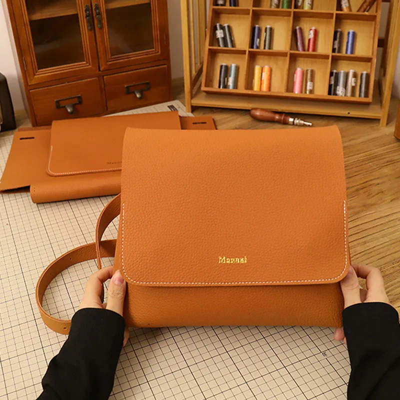 

1Set Leather DIY Handmade Bag Accessories Leather Handmade Craft With Semi-finished Materials For Handicraft Enthusiasts