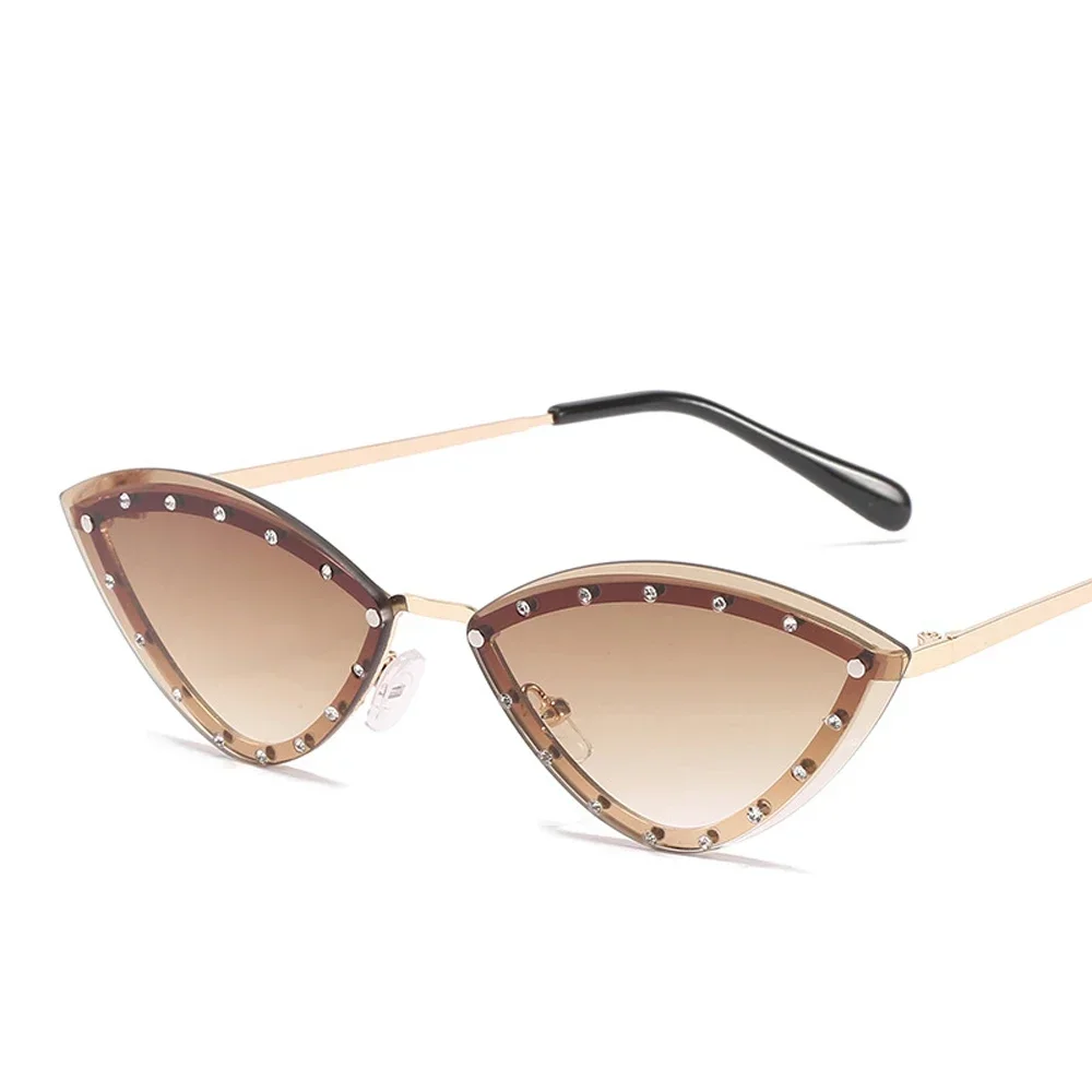 ������ ���� ���۶�, ������ũ ���̾Ƹ��, ���� �ִ� �ﰢ�� �Ȱ�, ������ ��, �ݼ� ������ ���� ���۶�, 2024 �Ż� �м�