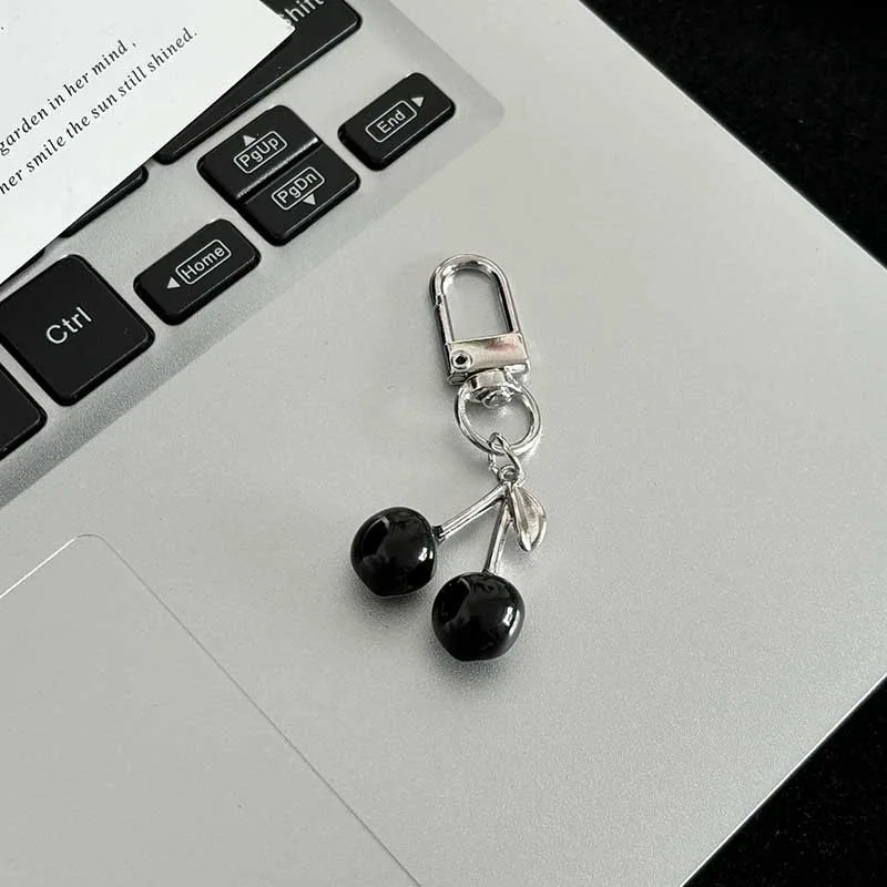 AYYSHULAN Porte-clés En Forme De Cerise, étoile - Joli Porte-clés Esthétique Y2K - Accessoire Kawaii Pour Clés De Voiture - Pour Femmes Et Filles, Noir/blanc