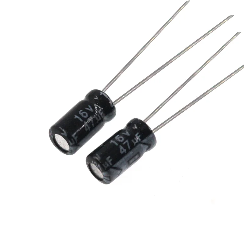 5x Condensatori Elettrolitici SMD 47uF 16V 5x5,4mm - 105°C - Lotto Da 5 Pezzi