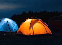 Batterie LiFePO4 12V 24V 100Ah 180Ah 200Ah 340Ah avec protection BMS pour camping-cars, voiturettes de golf, véhicules tout-terrain, systèmes solaires et éoliens, avec chargeur - Stock UE 6