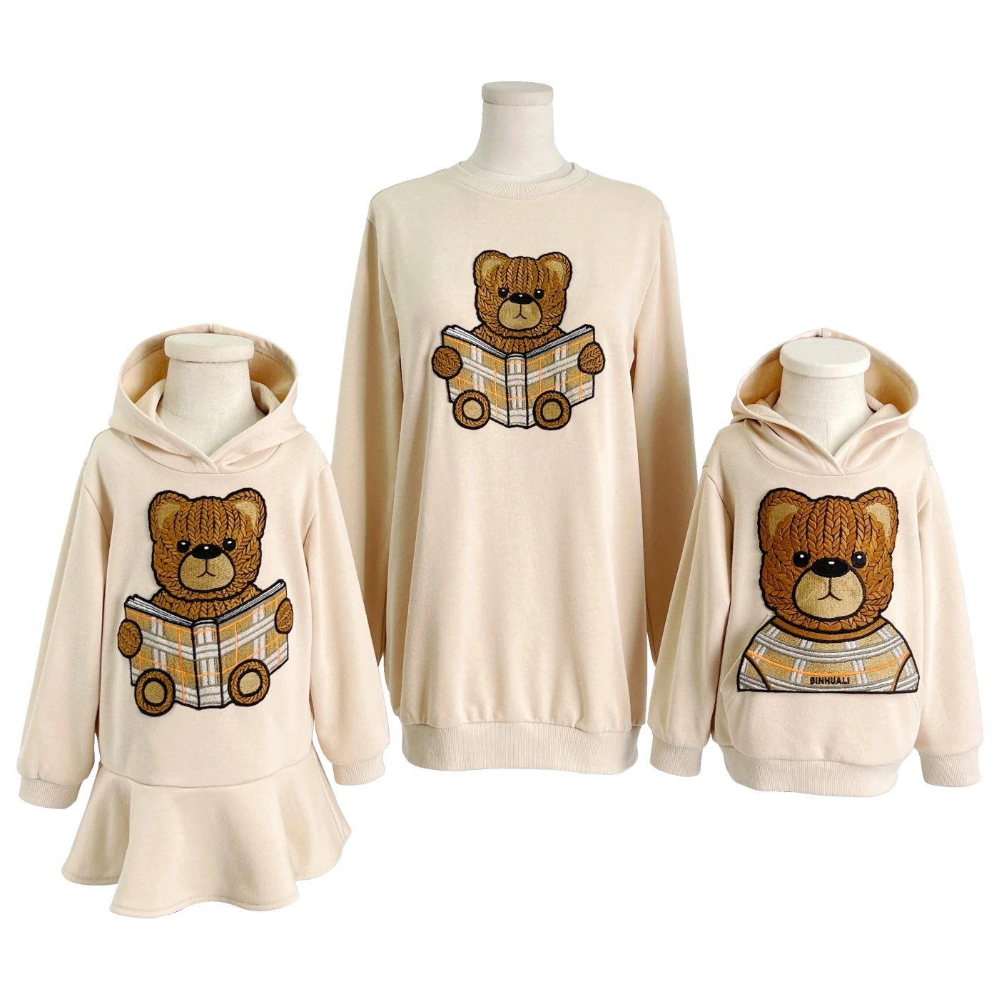 thumbnail image 1 of Joyccin Ropa a juego para la familia Suéter de invierno y otoño Conjuntos para padre, hijo, madre e hija Sudadera con capucha y bordado de oso Vestido con falda, 1 of 5