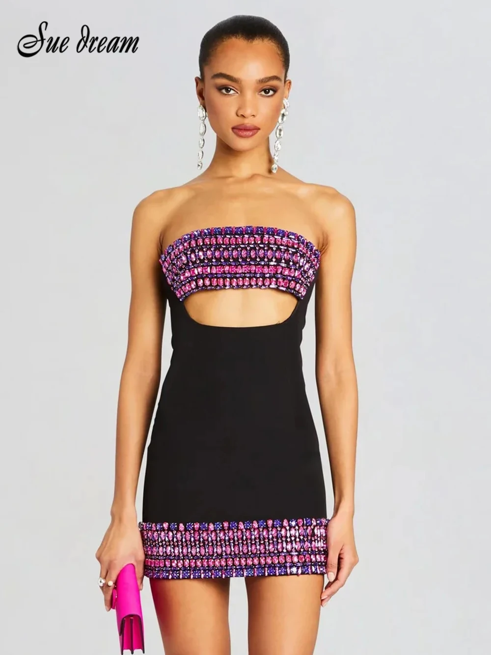 

Женское облегающее мини-платье без бретелек, с блестящими стразами