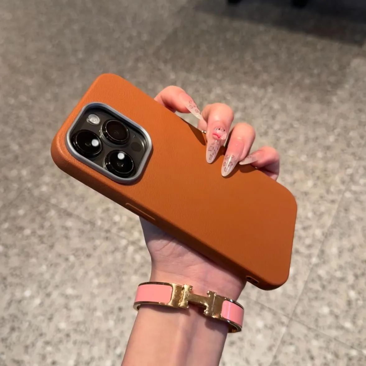 Luxury Leather Texture Soft Silicone Case with Retro Metal Camera Ring Cover
