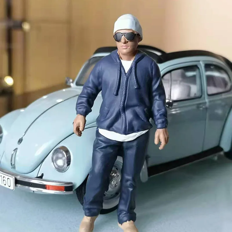 

1:18 Scale 1pcs AD Scene Accessory Doll Cold Hat and Sunglasses Man Male Action Figure Model Display Collection Toys Gifts Fans