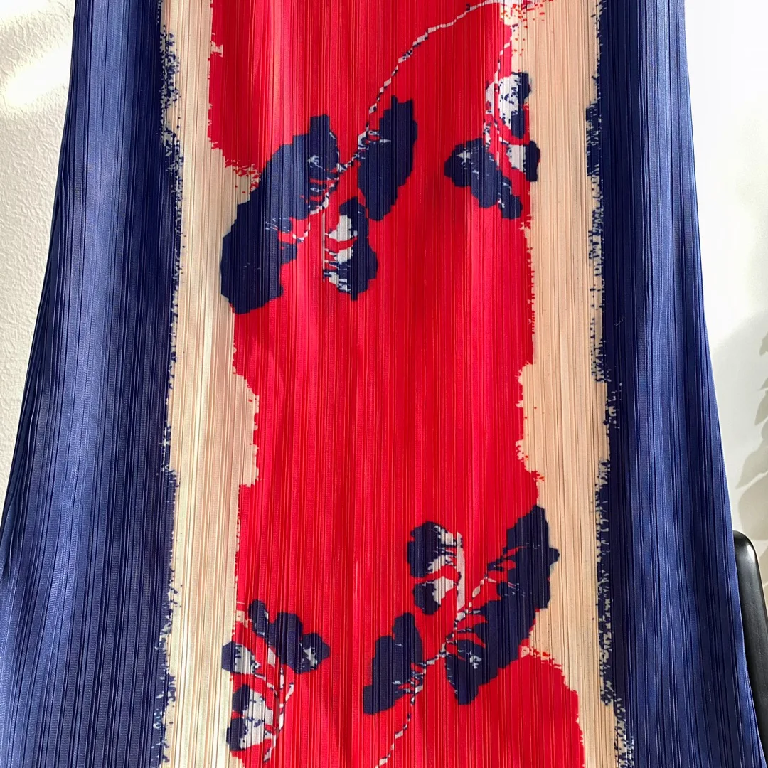 Women Miyake Pleated Skirt Design Temperament Versatile High Quality Elastic Fashion Waist Slit A-line Skirt Women' Clothing
