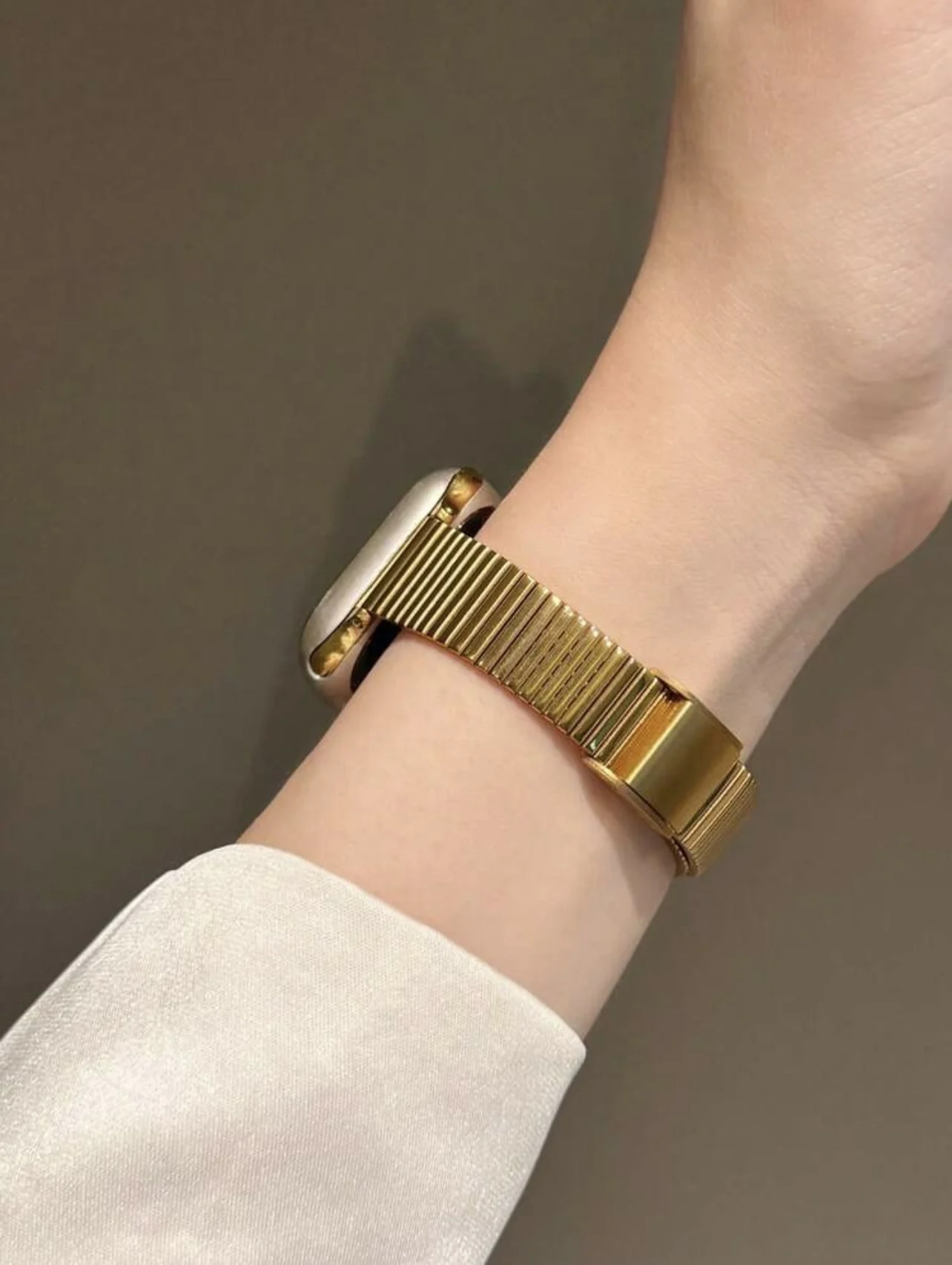 รูปสินค้า สายนาฬิกาข้อมือสุดหรู สำหรับ Apple Watch ผู้หญิง