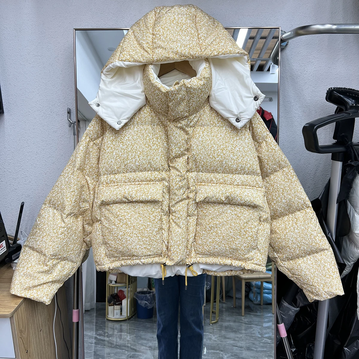 

2022 Winter Loose Fit Puffer Jacket Women Hooded Parka Flowers Print Short Casual Zipper Thicken Warm 90% White Duck Down Coat
