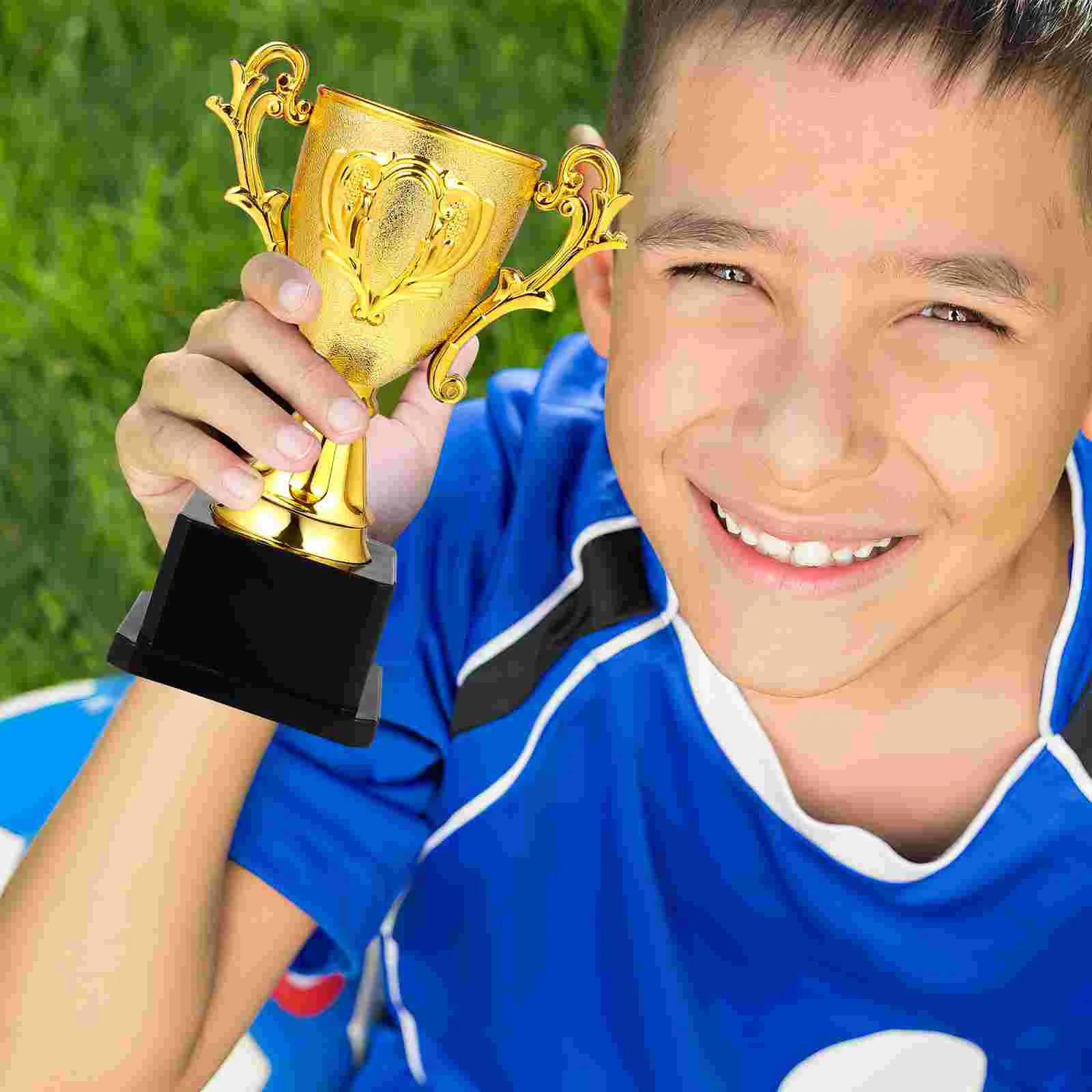 

Трофей, награды, пластиковые золотые Детские награды, Кубок мини-чашки Winner, Детская награда, забавные тропические медали, Золотая футбольная игрушка