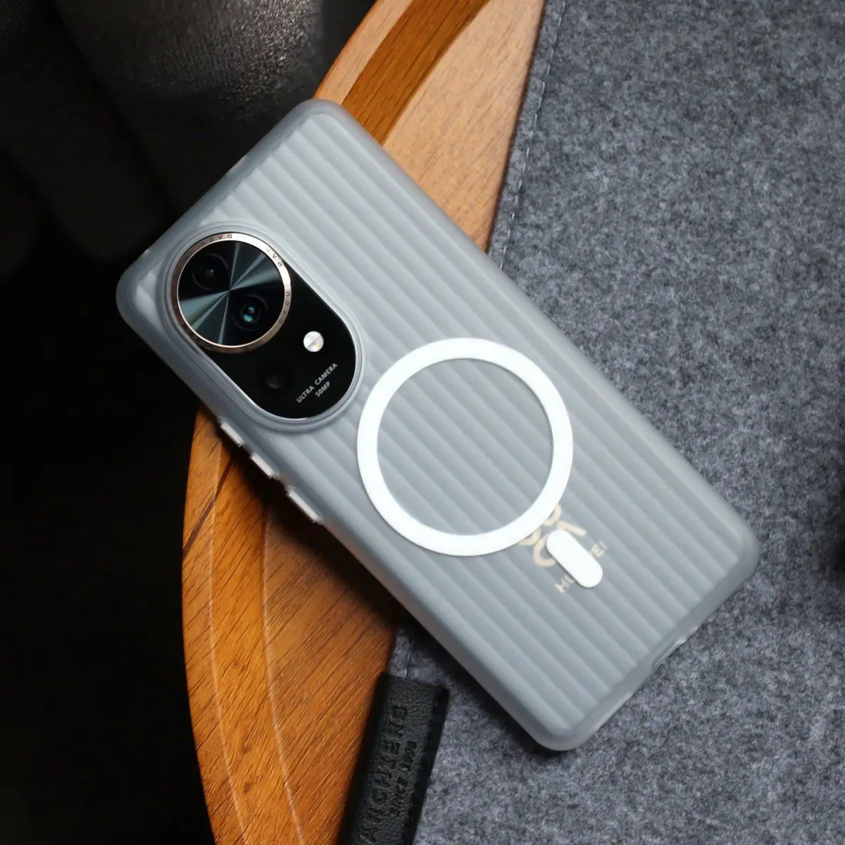 Luxury Corrugated Magsafe Transparent Shockproof Case with Bumper