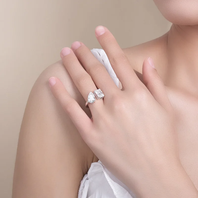 10 Carat Diamond Ring On Finger Ten Carat Diamond Ring Shop