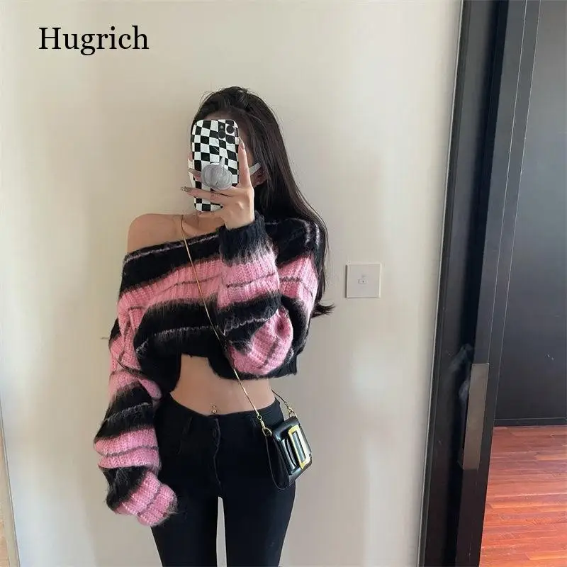 

2022 New Women's Pink Black Contrast Striped Design Short Sweater Fashion Sweet Y2K One Shoulder Loose Sweater Top