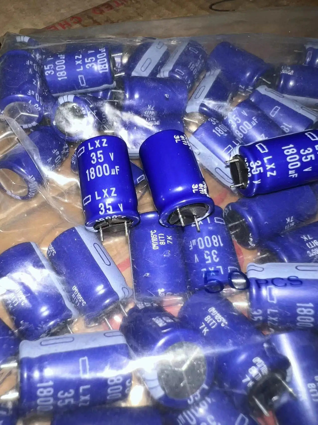 

10pcs NEW NIPPON LXZ 35V1800UF 16X25MM electrolytic capacitor NCC 1800UF 35V lxz CHEMI-CON 1800uF/35v Ultra Low Impedance
