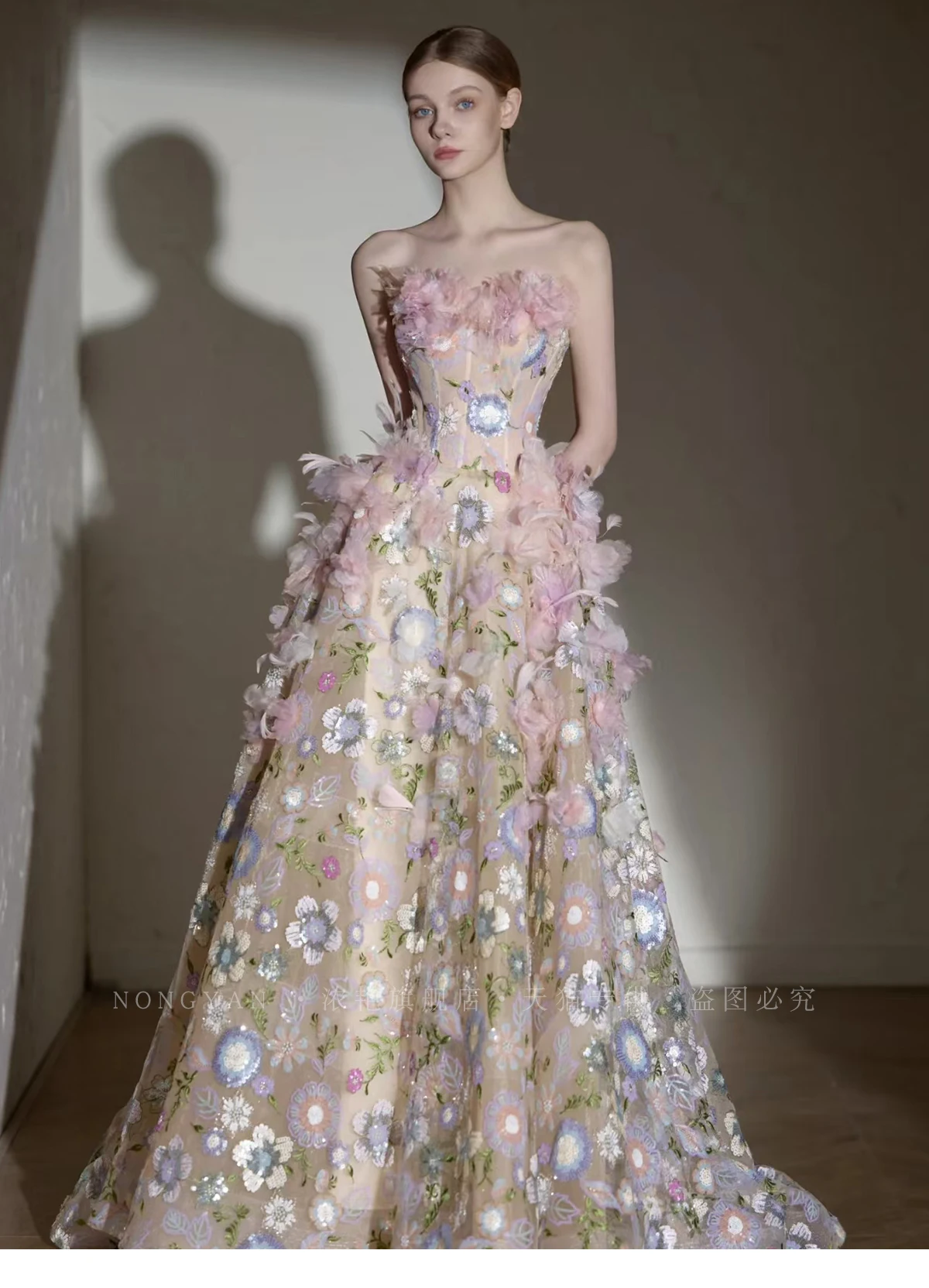 Off-the-Shoulder Light Luxury Ceremonial Gown Style