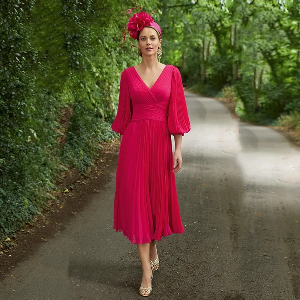 

Latest Modern Simple Fuchsia Mother of the Bride Dresses Chiffon with 3/4 Sleeves V Neckline Wedding Guest Gowns Tea Length 2022