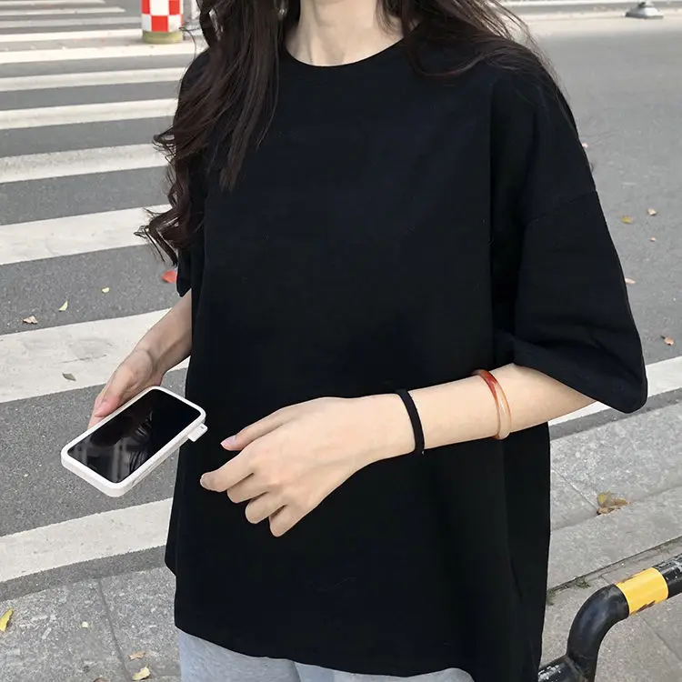 Рисунок 2 - Футболка женская с коротким рукавом и круглым вырезом