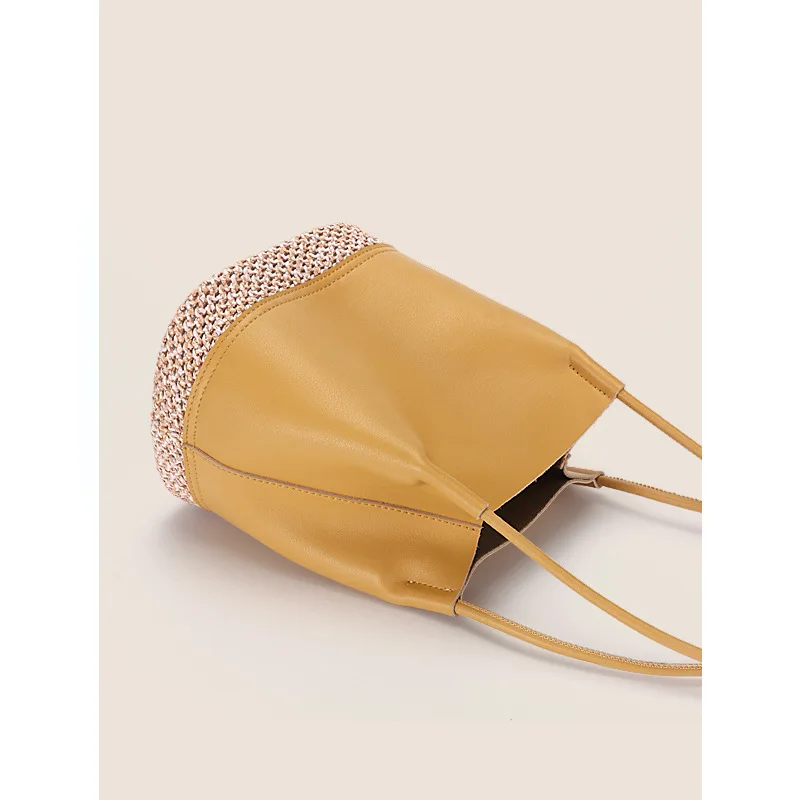 

New Fashion Genuine Leather 2 in 1 All Match Splicing Straw Bucket Bag Large Capacity Shoulder Bag Crossbody Bag Office Daily