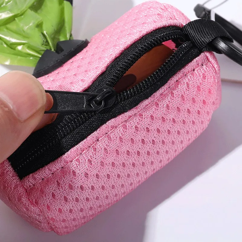 Dog Poop Bag Dispenser Hangingable Dog Poop Bag Holder Poo Bags Dispenser for Dogs Walking Garbage Bags Dispensers Pet Supplies