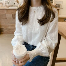 

Lantern Sleeve Lace Bottoming Shirt Women's Inner Wear Spring New 2022 Korean Ladies Stitching Round Neck Shirt Long Sleeve Tops